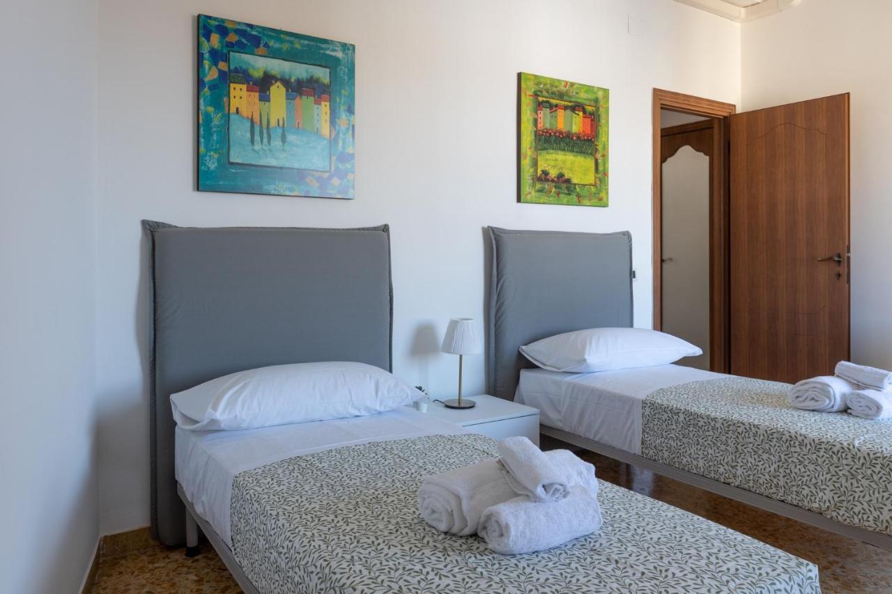 Pisa Quiet And Bright Flats With Balcony Apartment Exterior photo